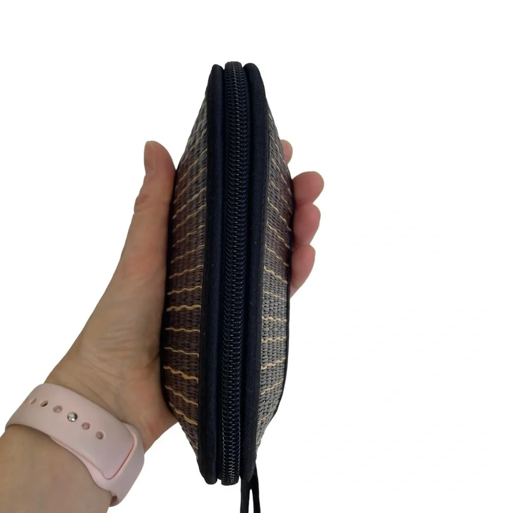 Baskets of Cambodia Woven Wristlet Make Up Bag Mini Coin Purse Black Cream OS